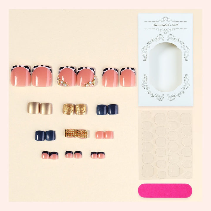 Acrylic nail set with luxurious golden embellishments Kalsten