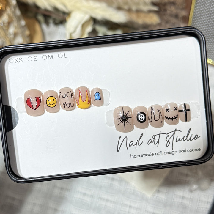 Artistic Press-On Nail Set with Unique Graphic Designs Kalsten