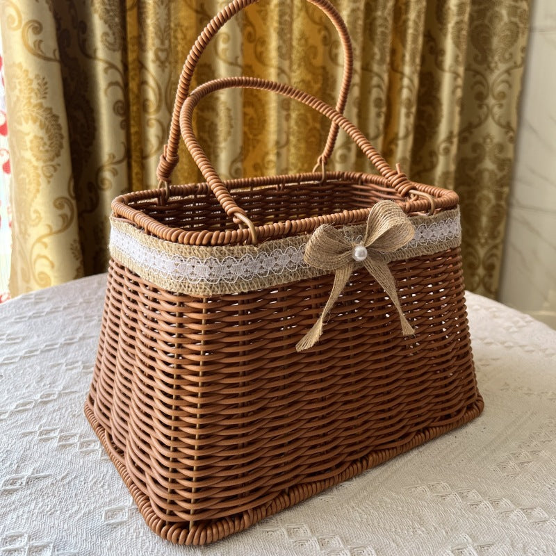 Elegant Woven Picnic Basket Kalsten