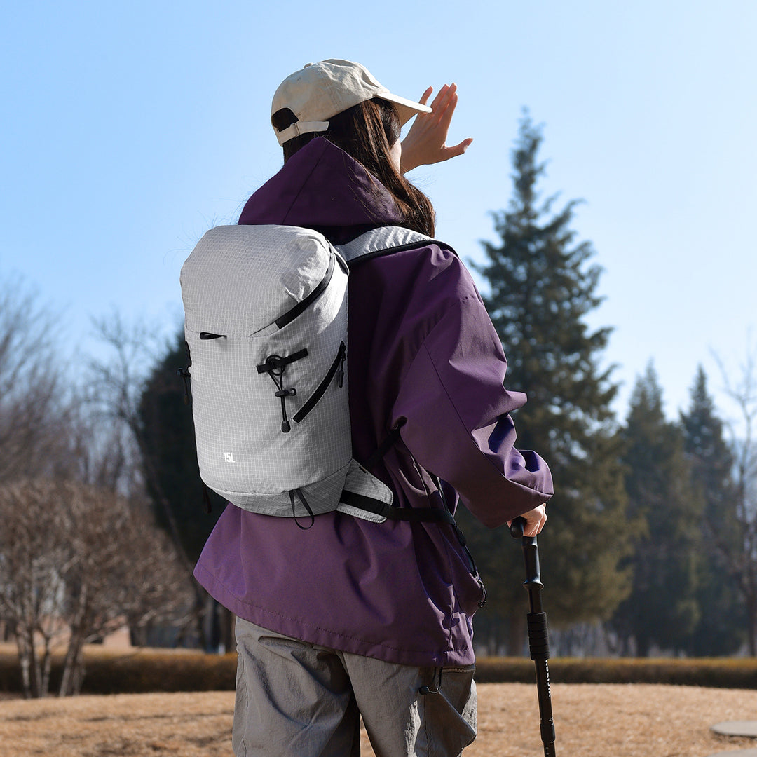 Outdoor backpack with versatile compartment system and comfort carrying system Kalsten