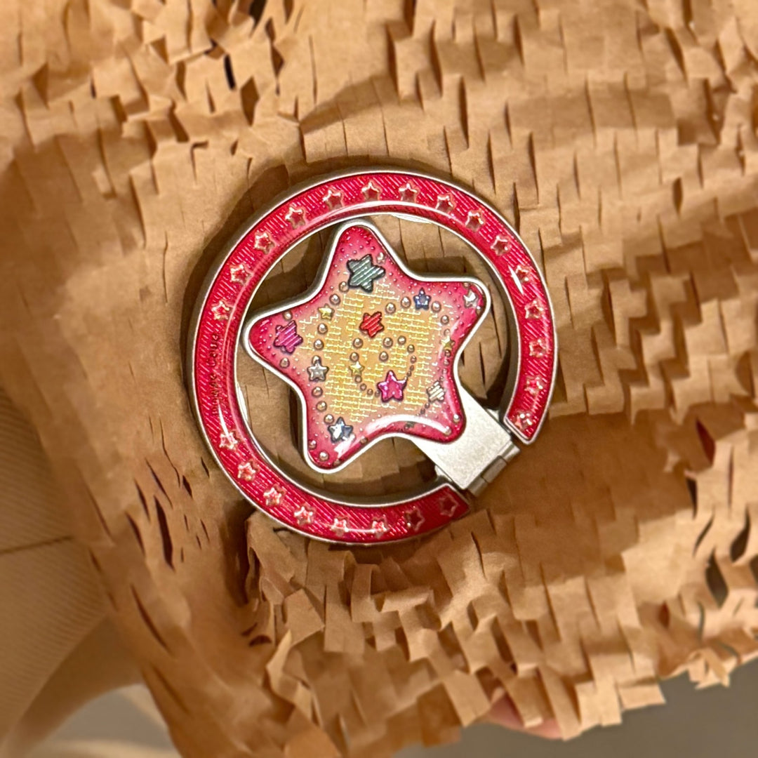 Playful hand mirror with star design Kalsten