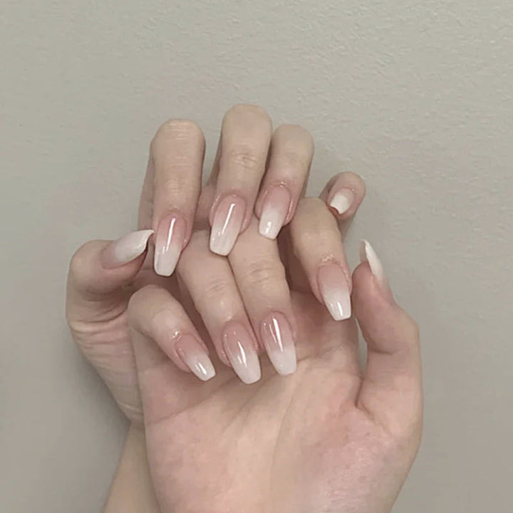 Stylish art nails with floral accents Kalsten