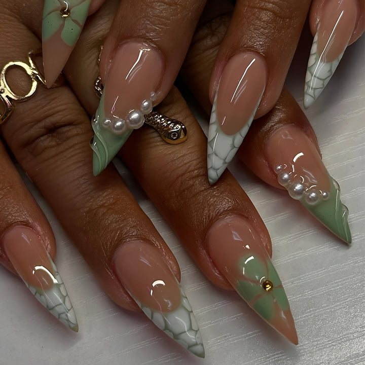 Elegant Stiletto Nail Design Kalsten