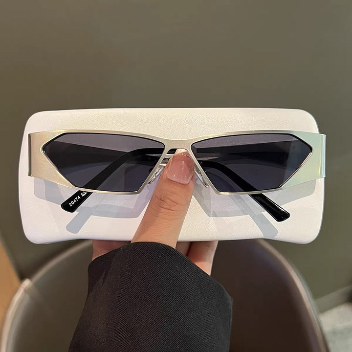 Designer sunglasses with angular frame Kalsten