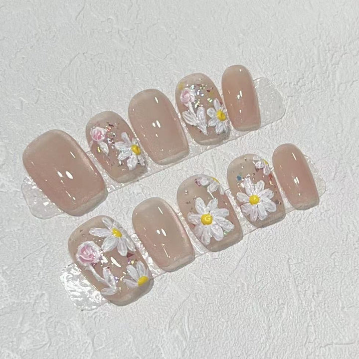 Floral-Inspired Press-On Nail Art Set Kalsten