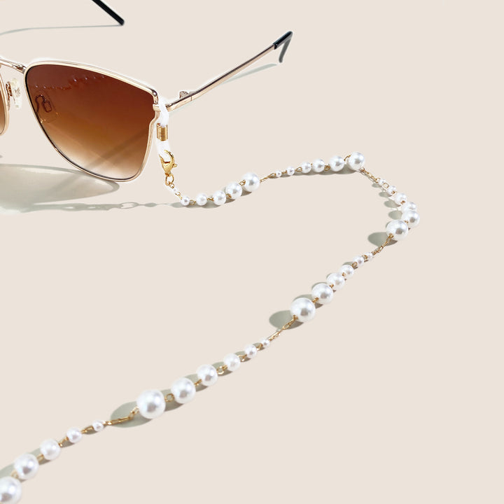 Elegant Pearl-Accented Eyewear Chain Kalsten