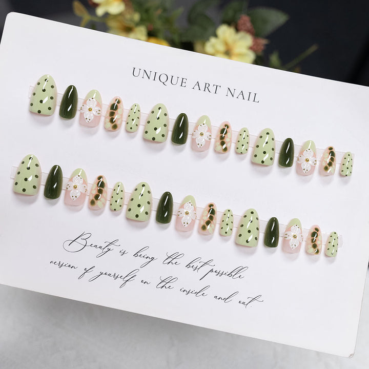Floral Patterned Press-On Nail Art