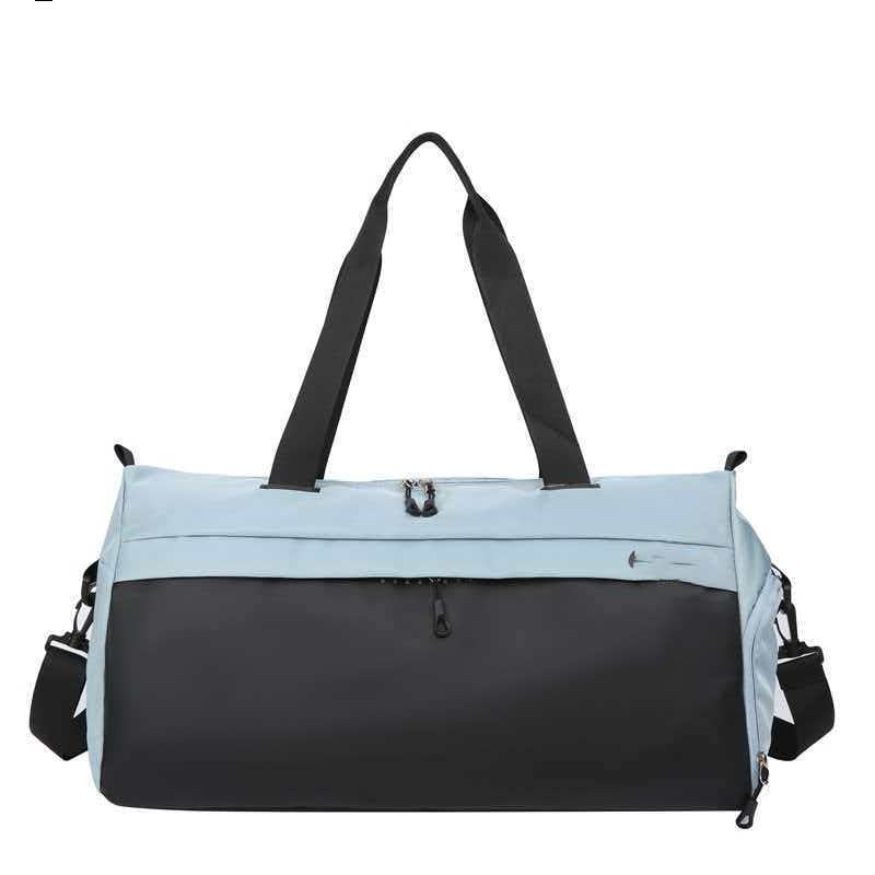 Spacious travel bag with removable shoulder strap Kalsten