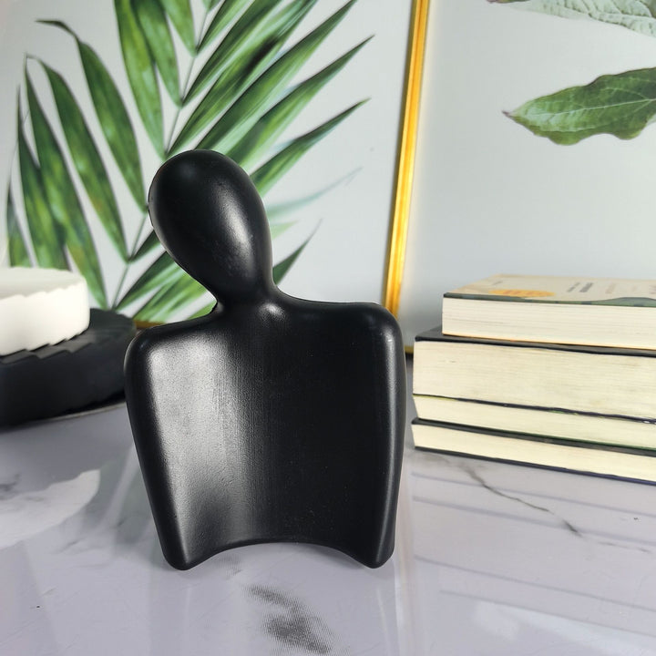 Artistic Dual Figure Decoration Kalsten
