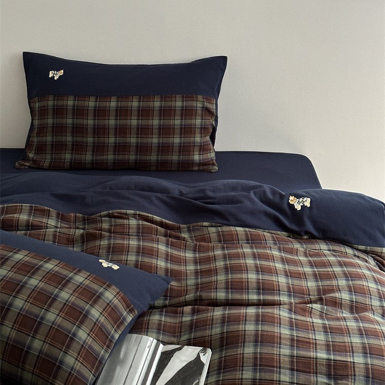 Pastel-striped bedding set made of cotton-linen with rainbow embroidery