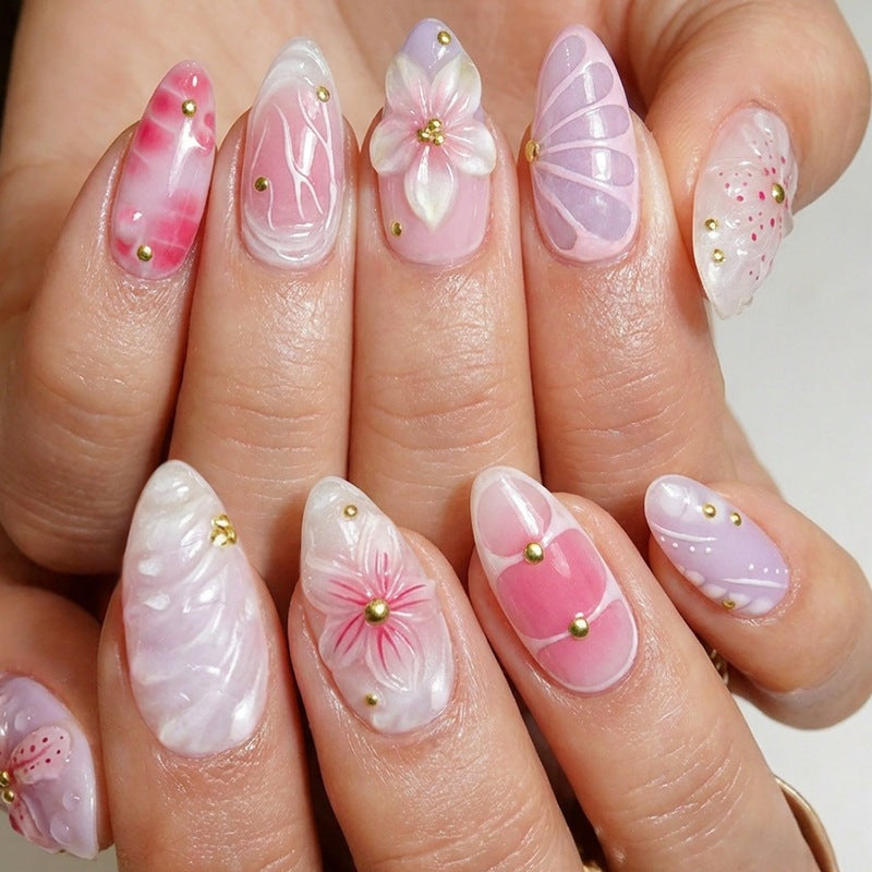 Nail art set with floral and pearl embellished elements Kalsten