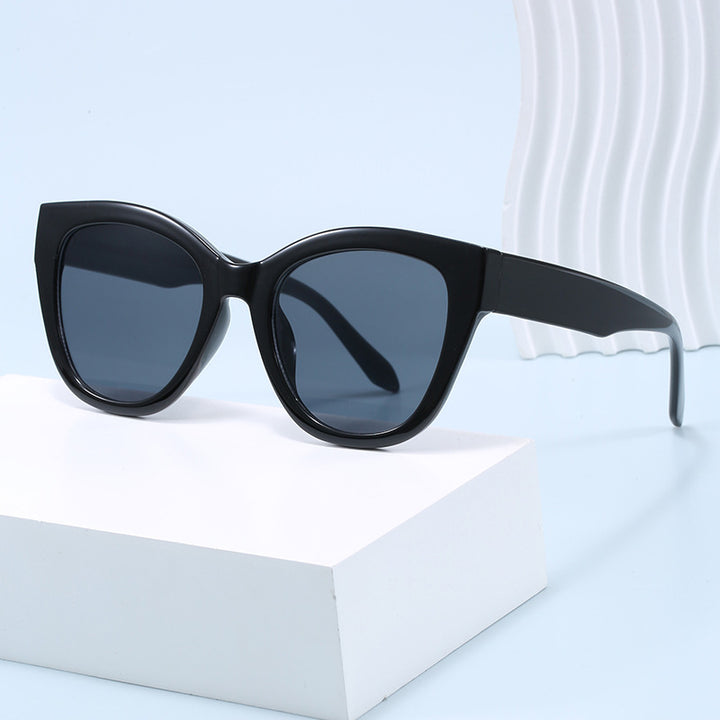 Women's extravagant sunglasses with fashionable design Kalsten