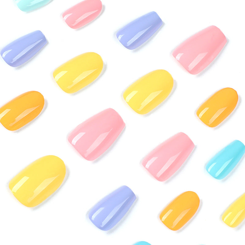 Artificial nail art with colorful designs Kalsten