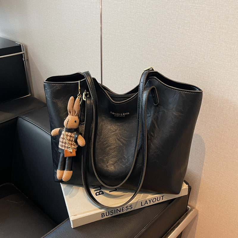Luxe Leather Tote Kalsten