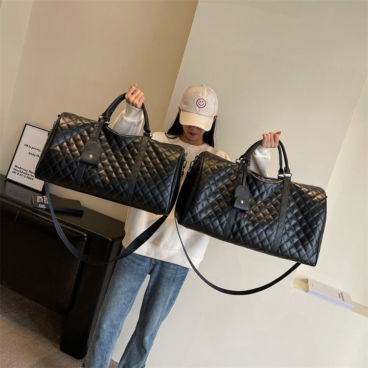 Fashionable travel bag with high-quality stitching and practical carrying options Kalsten