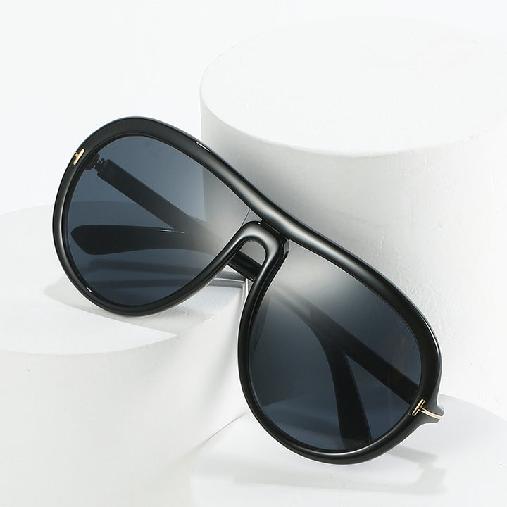 Oversized Fashionable Transparent Pink Sunglasses Kalsten