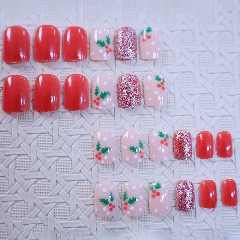 Holiday-Themed Nail Art Kalsten