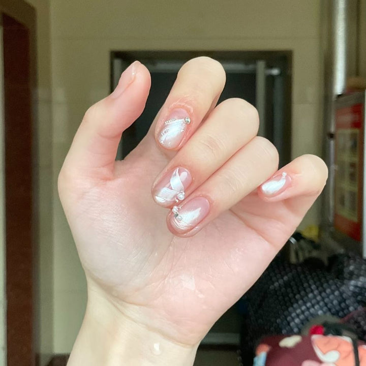 Elegant Floral Nail Art Enhancements