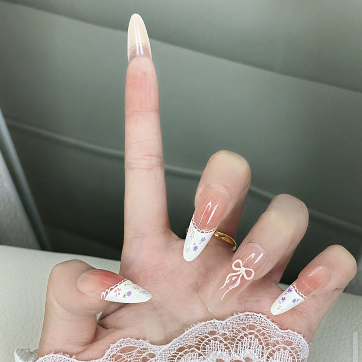 Floral-Embellished Press-On Nail Set Kalsten