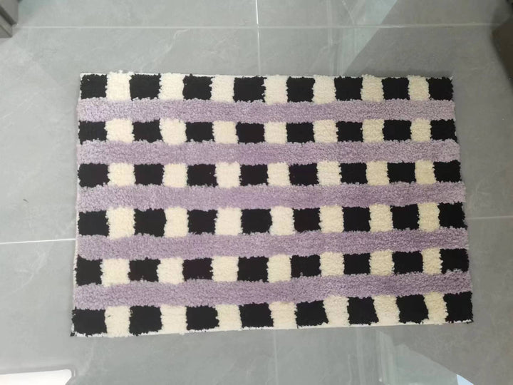 Cozy Checkered Shaggy Bath Mat Kalsten