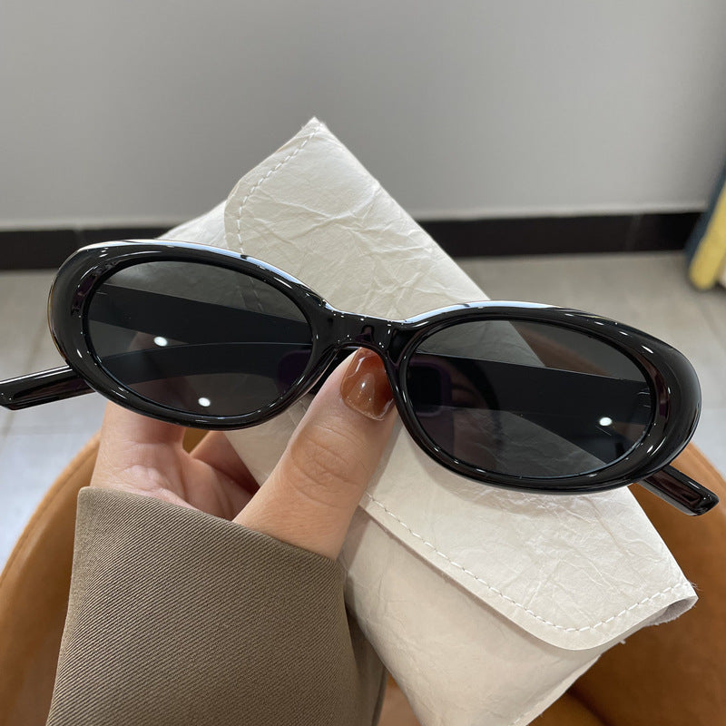 Women's modern cat-eye sunglasses with UV protection and elegant frame Kalsten