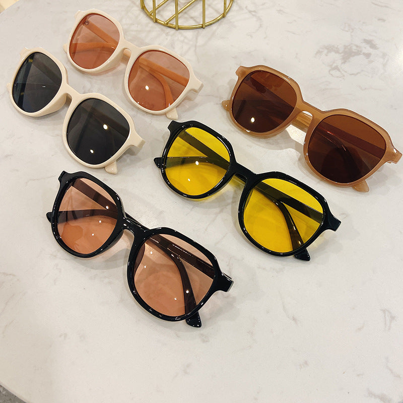 Fashionable Oversized Sunglasses with Square Frame Kalsten