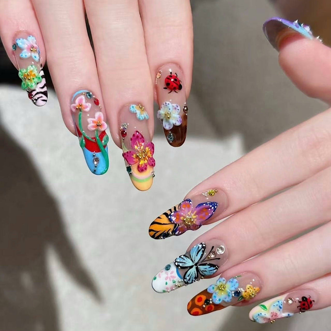 Artistic Floral Press-On Nail Art Set  1791773861