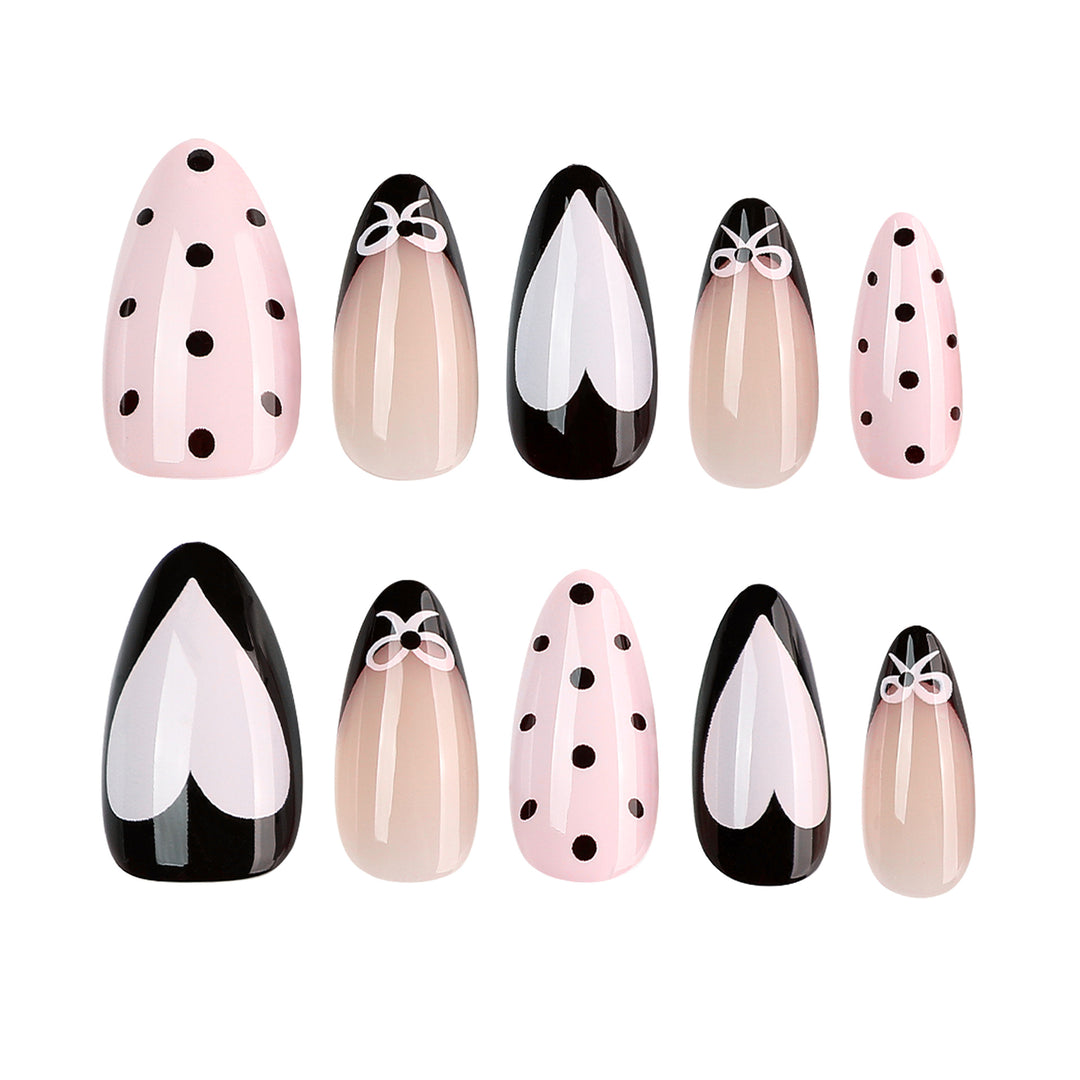 Artistic accent nails Kalsten