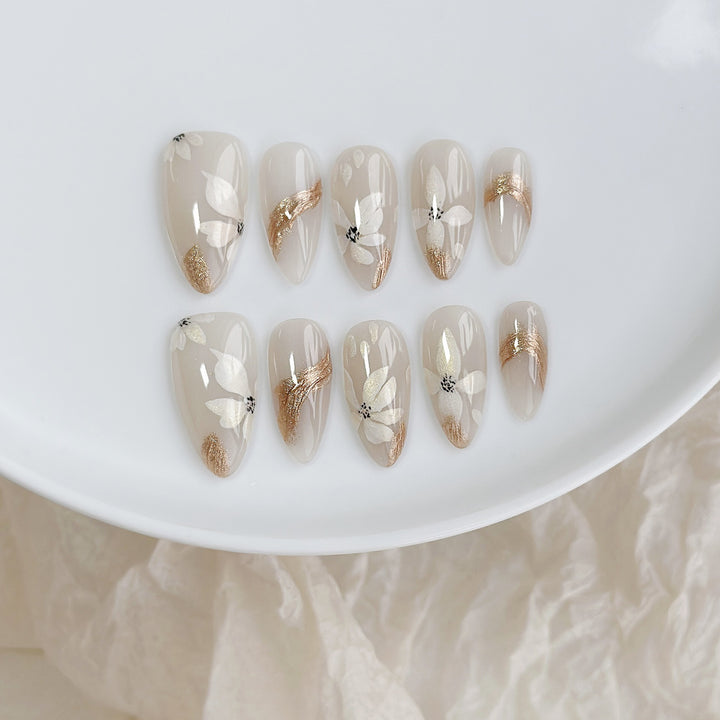 Butterfly-Embellished Press-On Nail Set