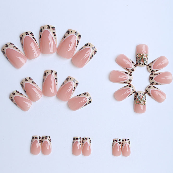 Artificial Nails with Elegant Bow Decoration Kalsten