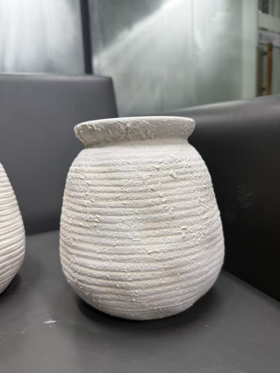 Handcrafted ceramic vase Kalsten