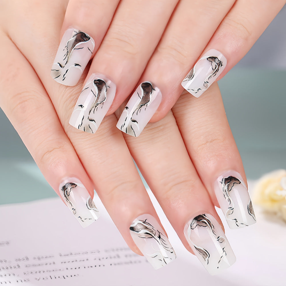 Artificial nails in an elegant minimalist style Kalsten
