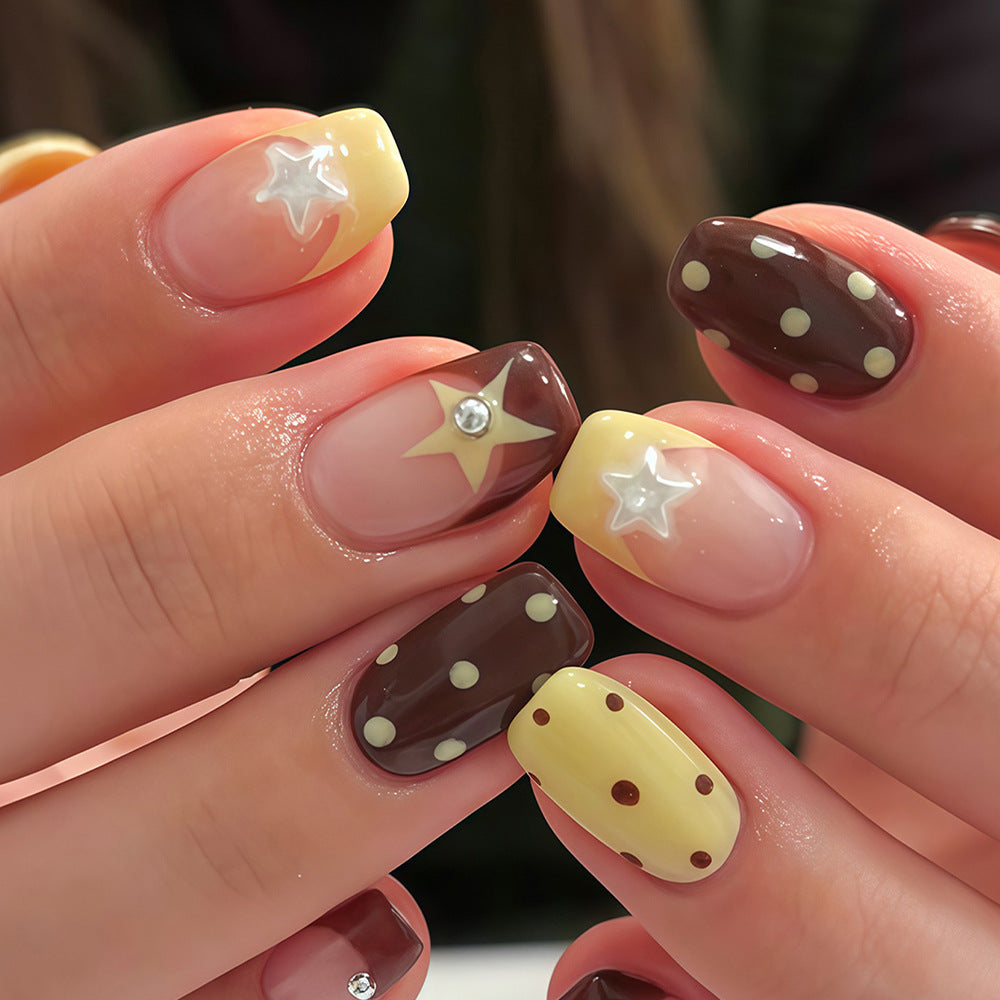 Artistic Press-On Nail Design Set with Star and Polka Dot Accents Kalsten