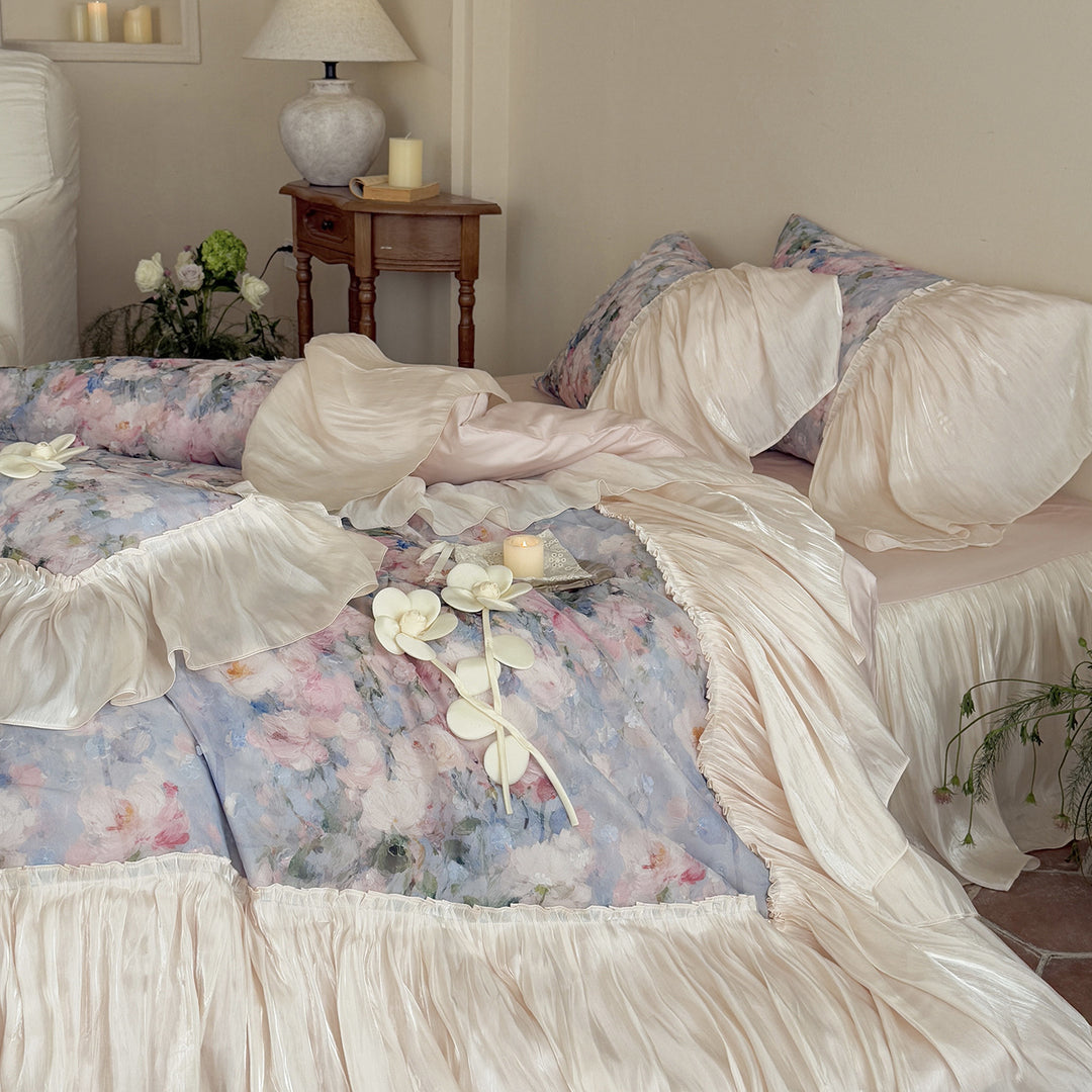 Romantic bed linen set made of cotton satin with ruffled frill and floral jacquard