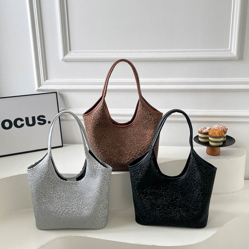 Spacious Leopard Print Shoulder Tote