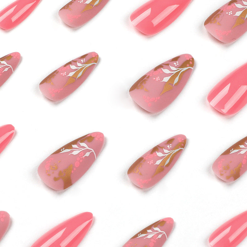 Glamorous artificial nails in elegant stiletto style Kalsten