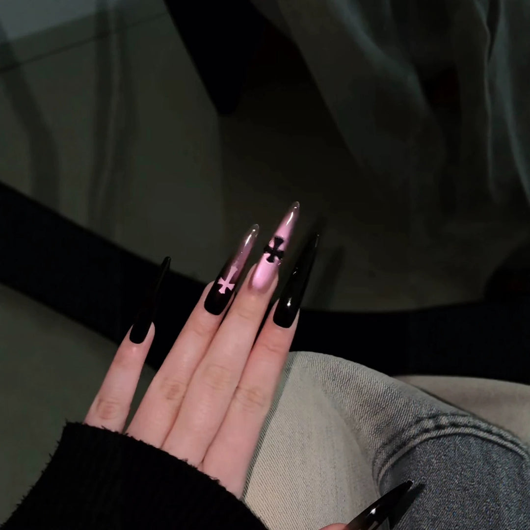 Trendy Graphic Press-On Nail Set