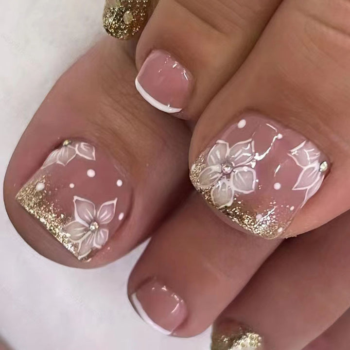 Elegant Floral Gel Nail Art