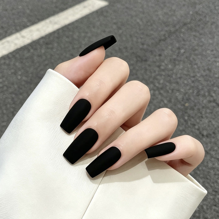Sleek Matte Press-On Nails Kalsten