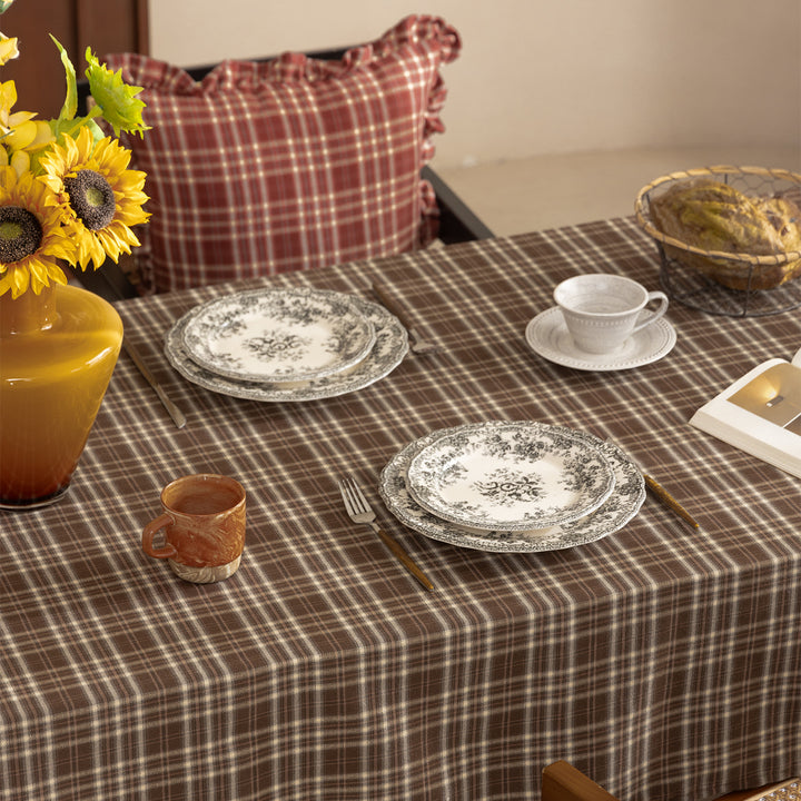 Rectangular checked tablecloth made of cotton blend fabric with flannel-like surface