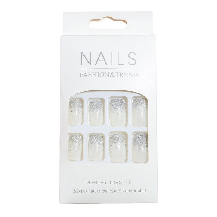 Glittery Nail Art Kalsten