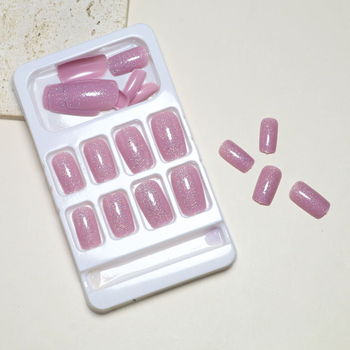 Sparkling Glam Press-On Nail Set Kalsten