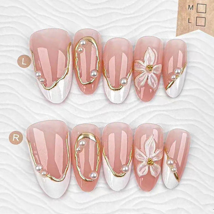 Floral and Pearl-Embellished Press-On Nail Art Set Kalsten