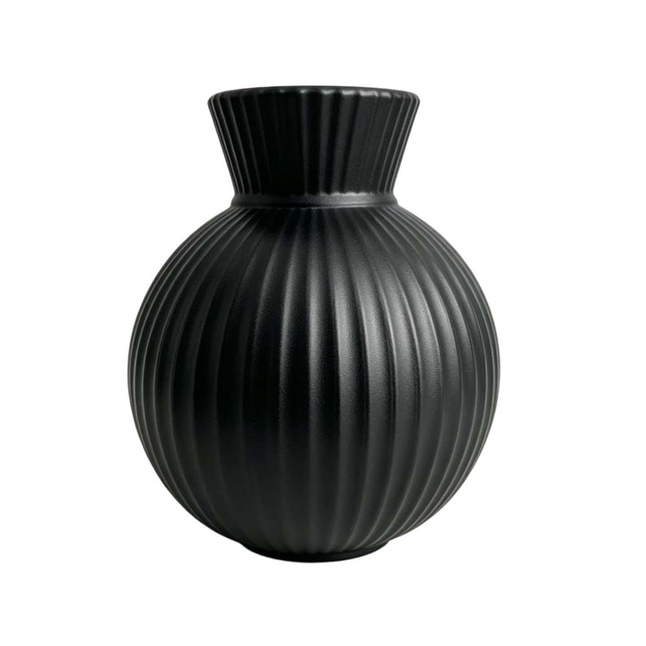 Elegant Ribbed Ceramic Vase Kalsten