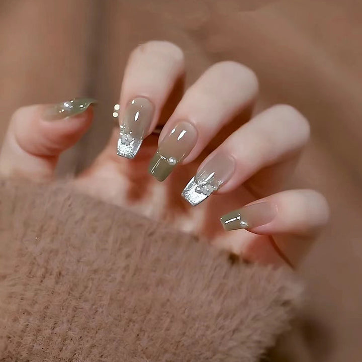 artful nail tips Kalsten