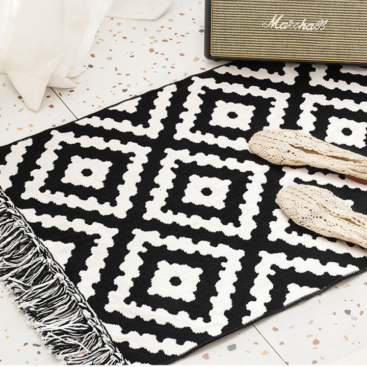 Decorative Fringe Area Rug Kalsten