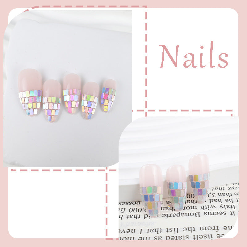 Artificial nail set with shimmering geometric accents Kalsten