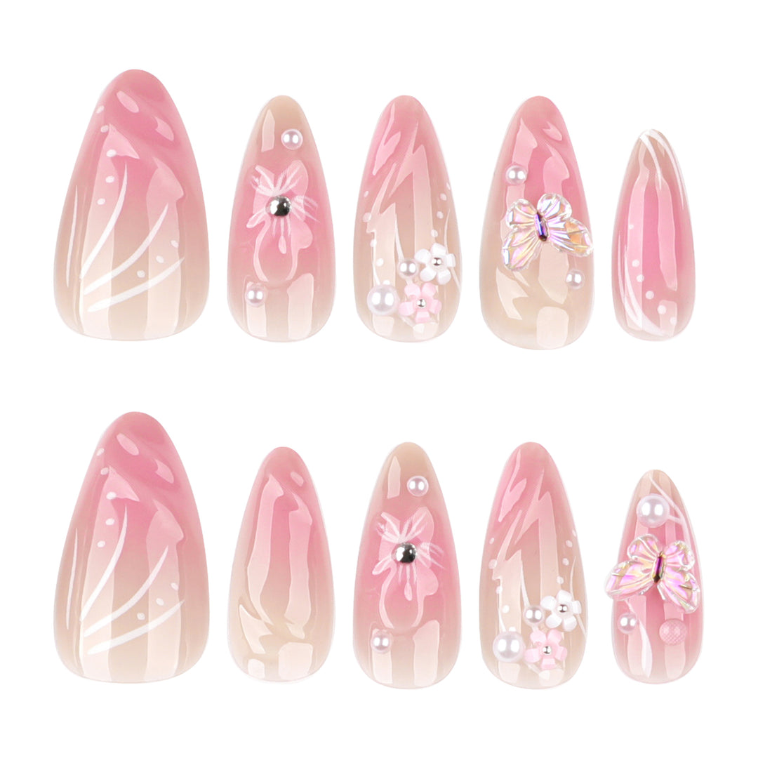 Artful nail art with floral 3D elements Kalsten