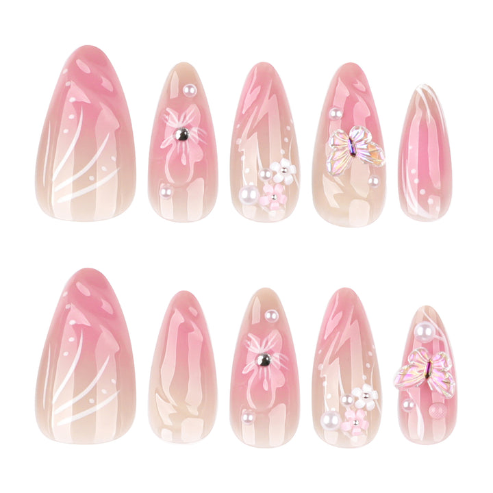 Artful nail art with floral 3D elements Kalsten