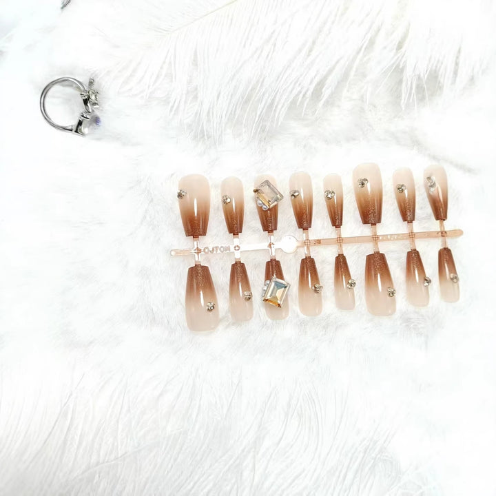 Artificial nails with glitter and ombre effect Kalsten